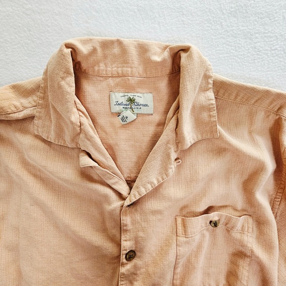 island shores Other - Island Shores Mens XL Washable Silk Camp Shirt Short Sleeve PeachSalmon Textured